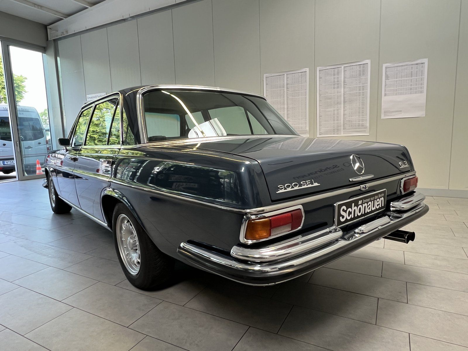 Fahrzeugabbildung Mercedes-Benz 300 SEL 6.3 lückenl. Historie, Div. Neuteile