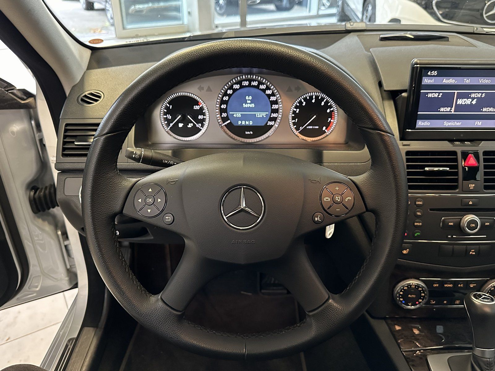 Fahrzeugabbildung Mercedes-Benz C 350 CGI 1.HAND+COMAND+MEMORY+XENON+SHD+ILS