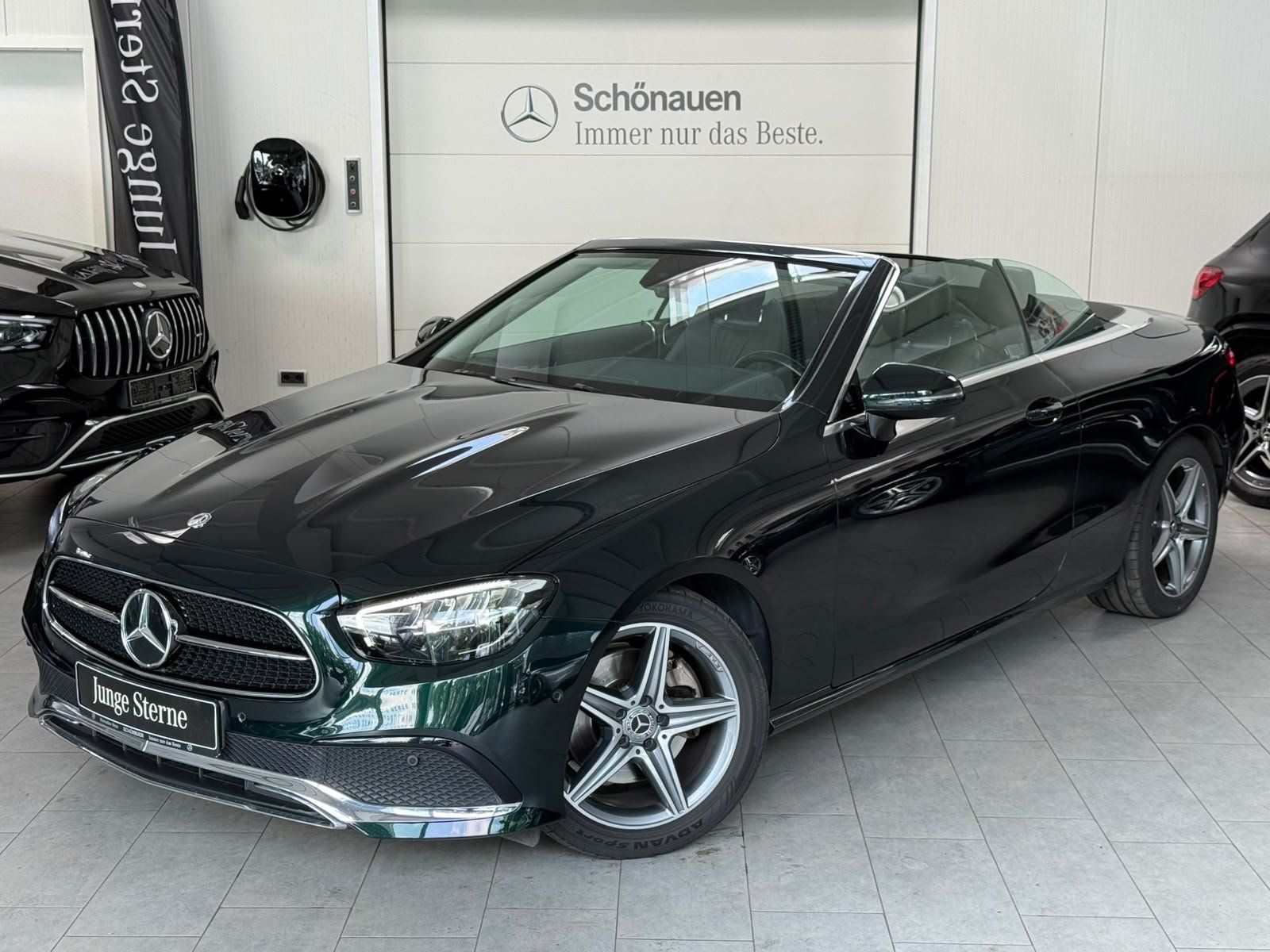 Fahrzeugabbildung Mercedes-Benz E 200 Cabrio BURMES+MEMORY+KAMERA+TOTW.+CARPLAY