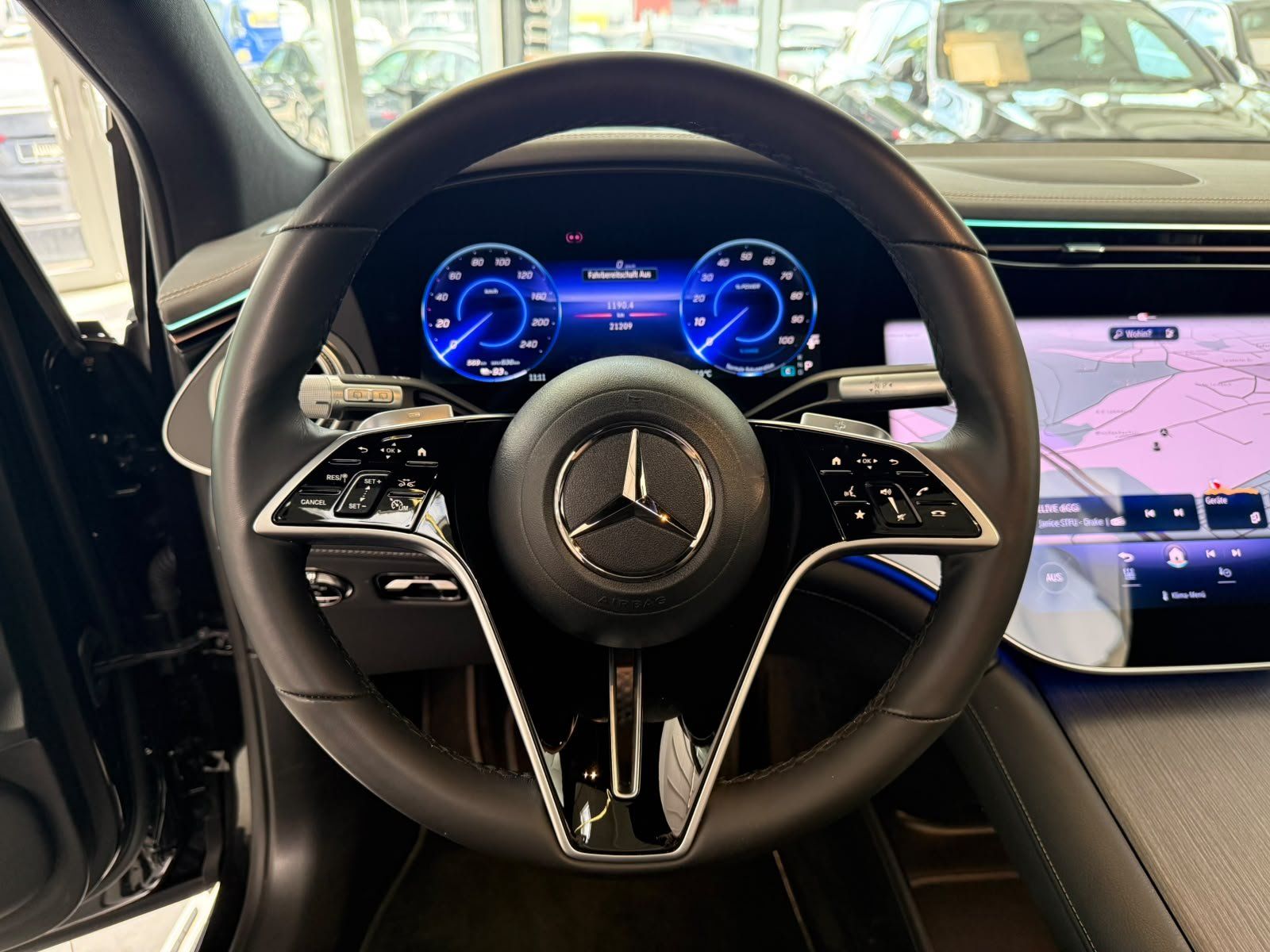 Fahrzeugabbildung Mercedes-Benz EQS 450+ SUV AIRMATIC+HUD+PANO+BURM+AHK+DISTR.