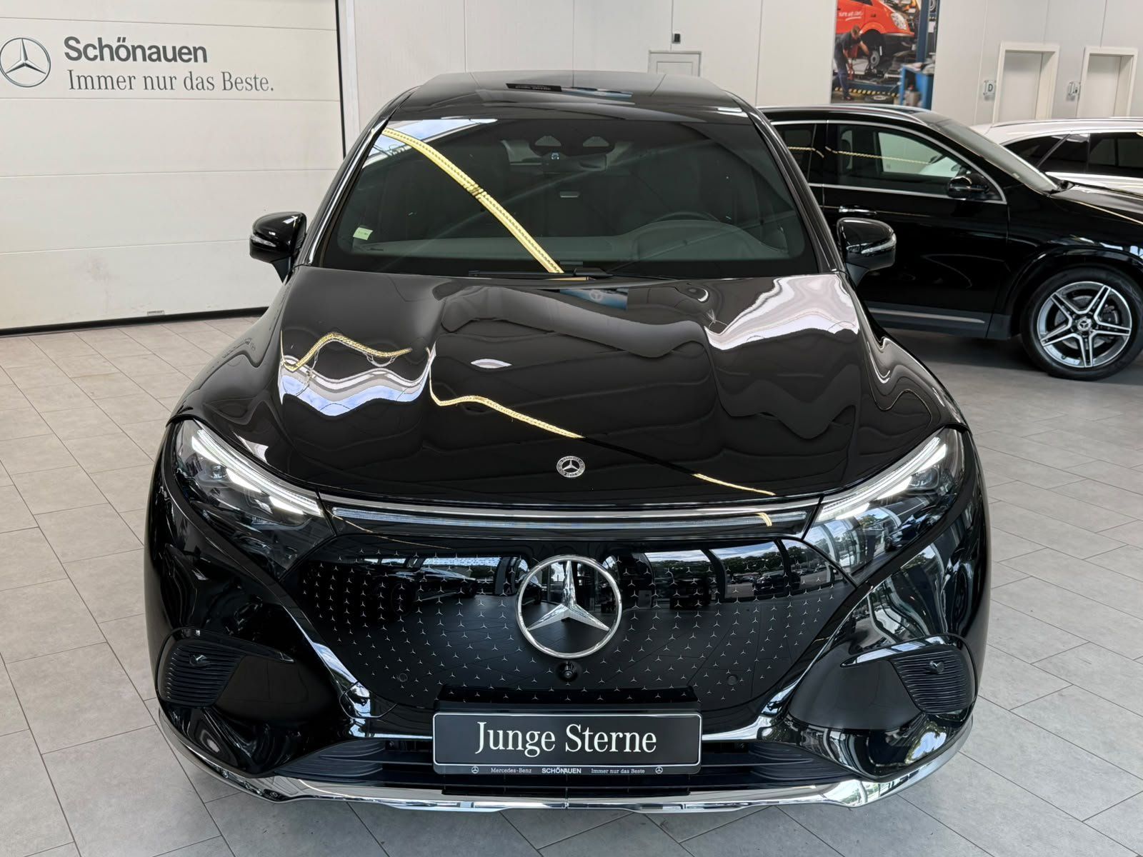 Fahrzeugabbildung Mercedes-Benz EQS 450+ SUV AIRMATIC+HUD+PANO+BURM+AHK+DISTR.
