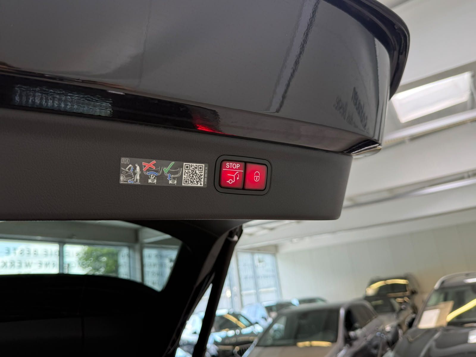 Fahrzeugabbildung Mercedes-Benz EQS 450+ SUV AIRMATIC+HUD+PANO+BURM+AHK+DISTR.