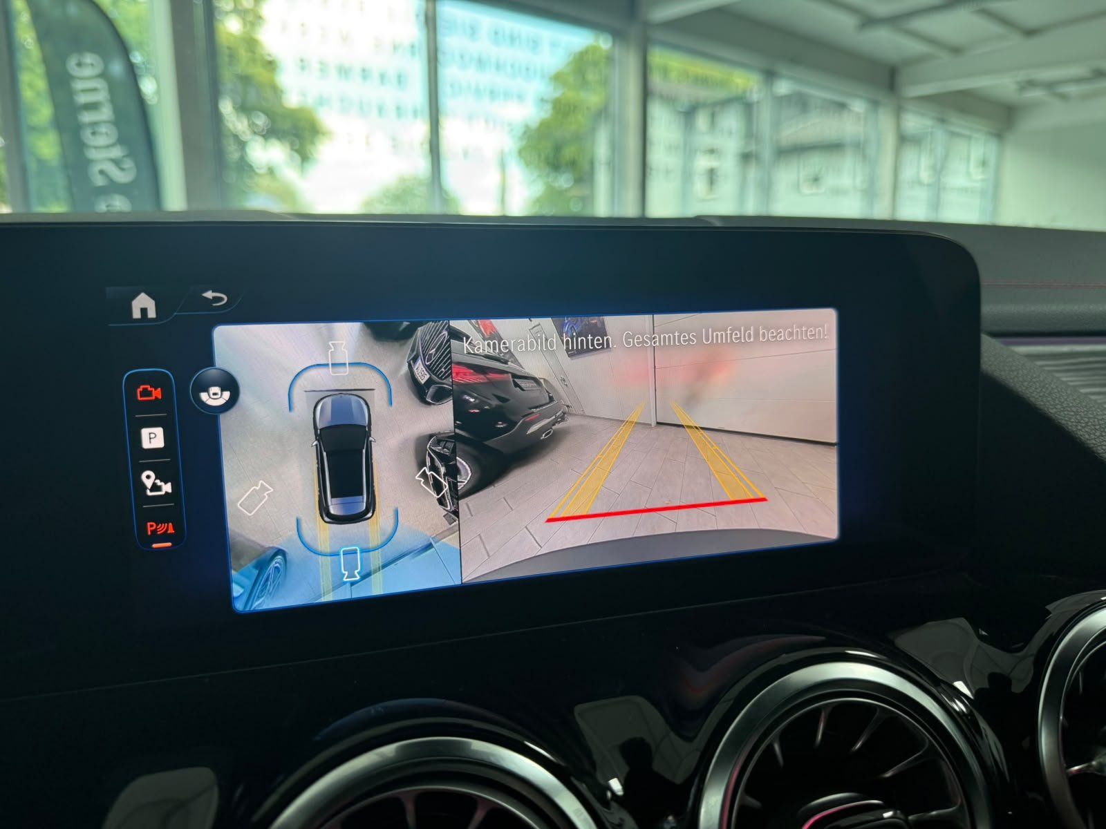 Fahrzeugabbildung Mercedes-Benz EQA 350 4M AMG+PANO+BURM+DISTR+HUD+MEMORY+NIGHT