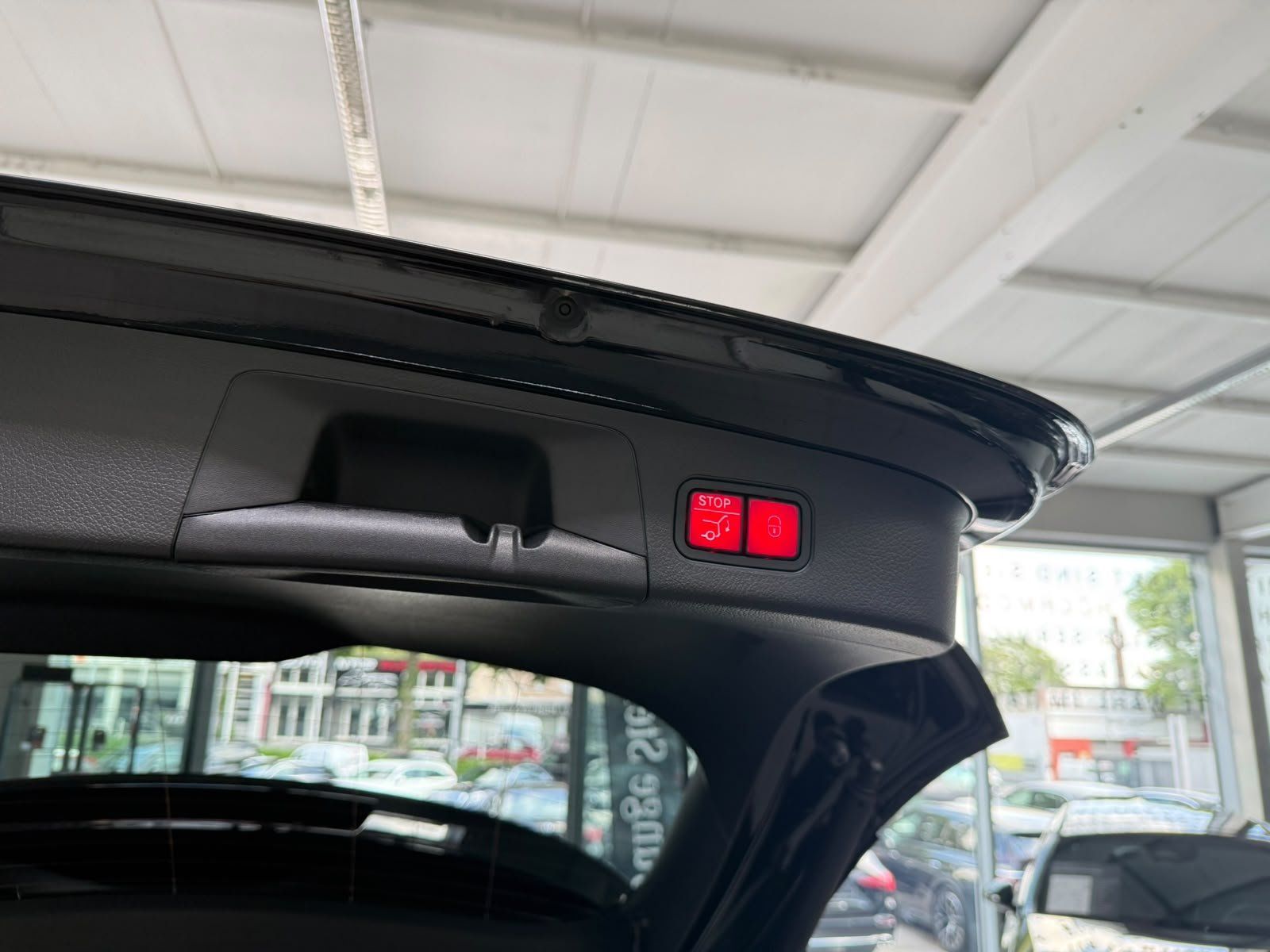 Fahrzeugabbildung Mercedes-Benz EQA 350 4M AMG+PANO+BURM+DISTR+HUD+MEMORY+NIGHT
