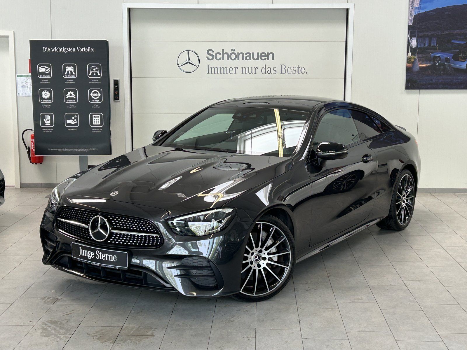 Fahrzeugabbildung Mercedes-Benz E 300 Coupé AMG+PANO+LEDER+BURMES+360°+NIGHT+20"