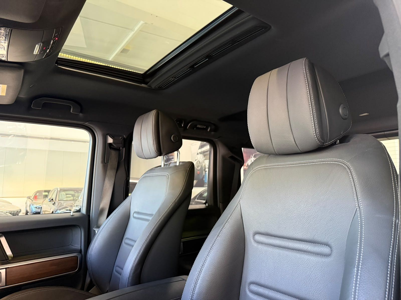 Fahrzeugabbildung Mercedes-Benz G 400d COMAND+AHK+MBEAM+MEMORY+SHD+KAMERA+WIDESC