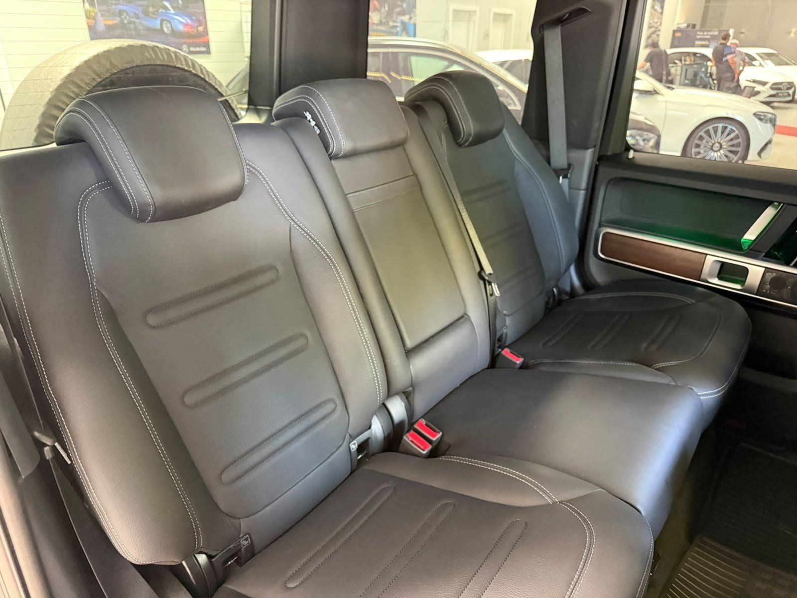 Fahrzeugabbildung Mercedes-Benz G 400d COMAND+AHK+MBEAM+MEMORY+SHD+KAMERA+WIDESC