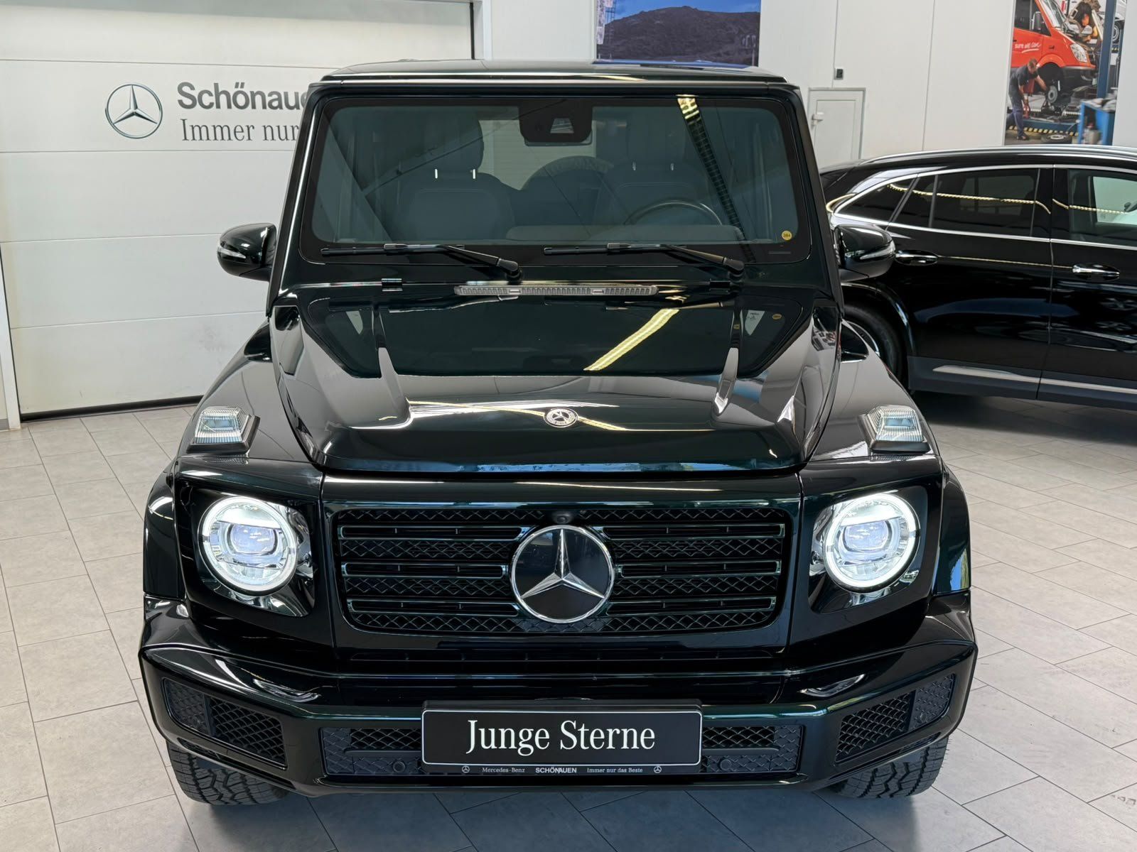Fahrzeugabbildung Mercedes-Benz G 400d COMAND+AHK+MBEAM+MEMORY+SHD+KAMERA+WIDESC