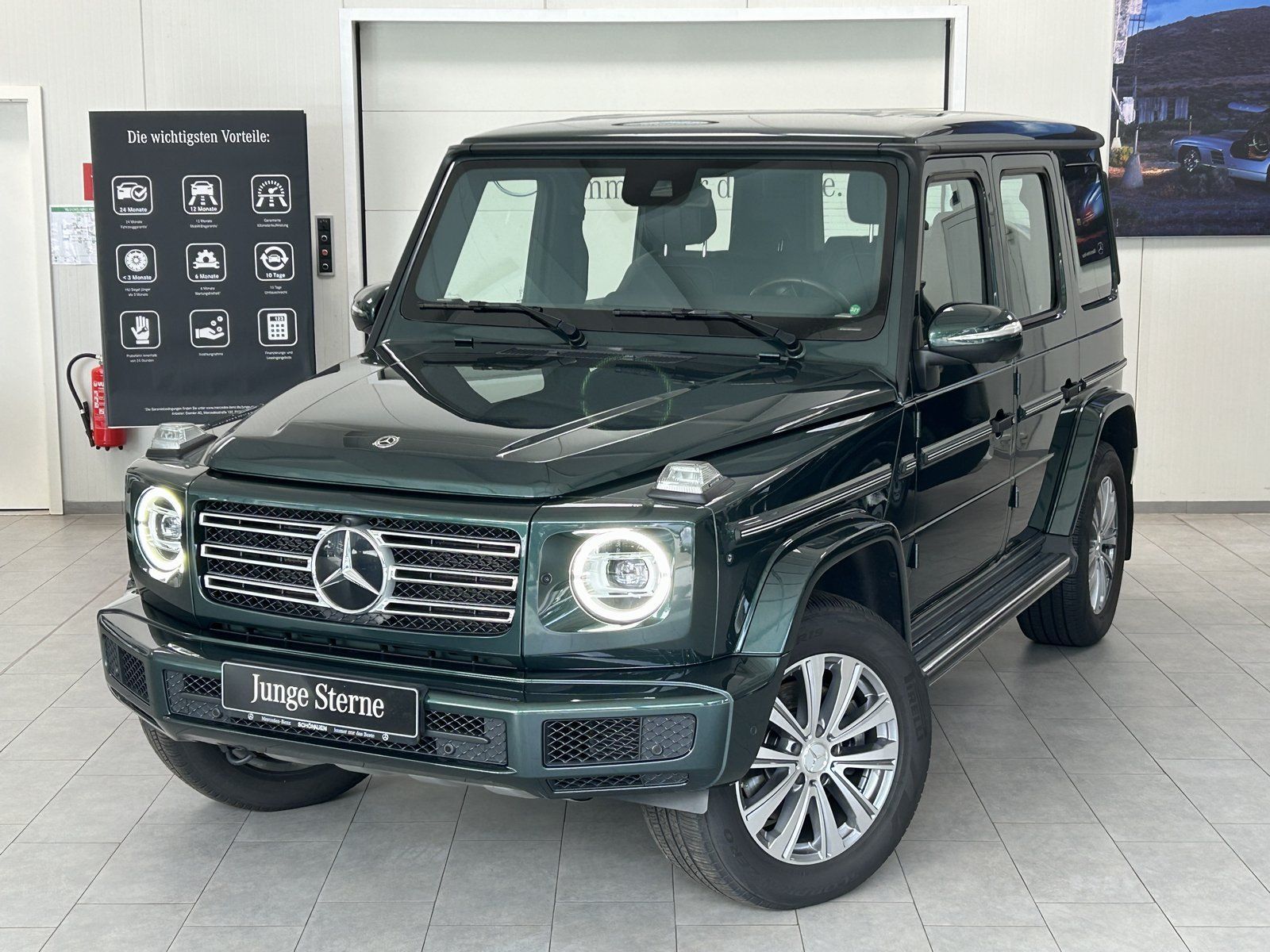 Fahrzeugabbildung Mercedes-Benz G 400 d PERIKLASGRÜN+STDHZ+DISTR+BURMES+SCHIEBED