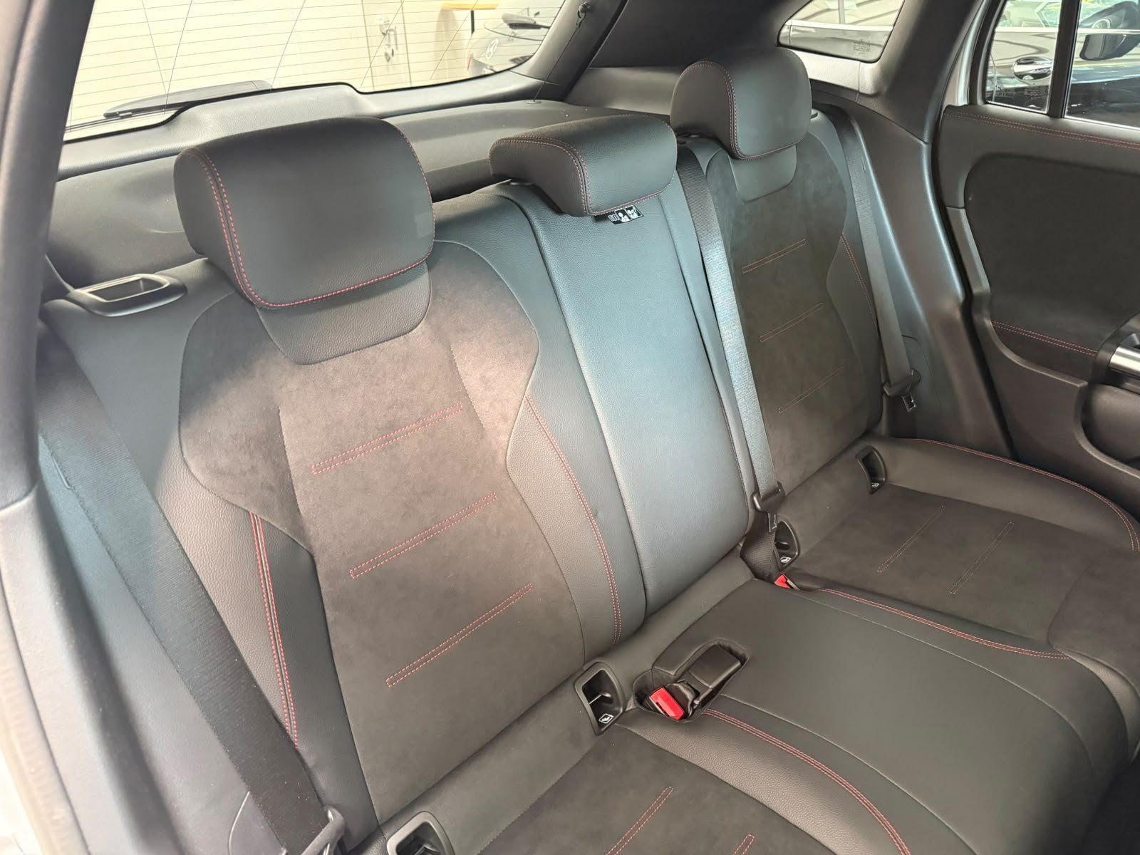 Fahrzeugabbildung Mercedes-Benz GLA 250e AMG+PANO+MBEAM+HUD+MEMORY+360°+KEYLESS