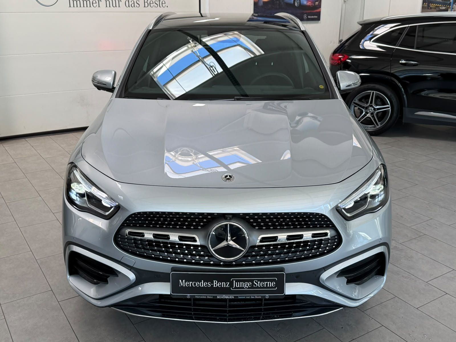 Fahrzeugabbildung Mercedes-Benz GLA 250e AMG+PANO+MBEAM+HUD+MEMORY+360°+KEYLESS