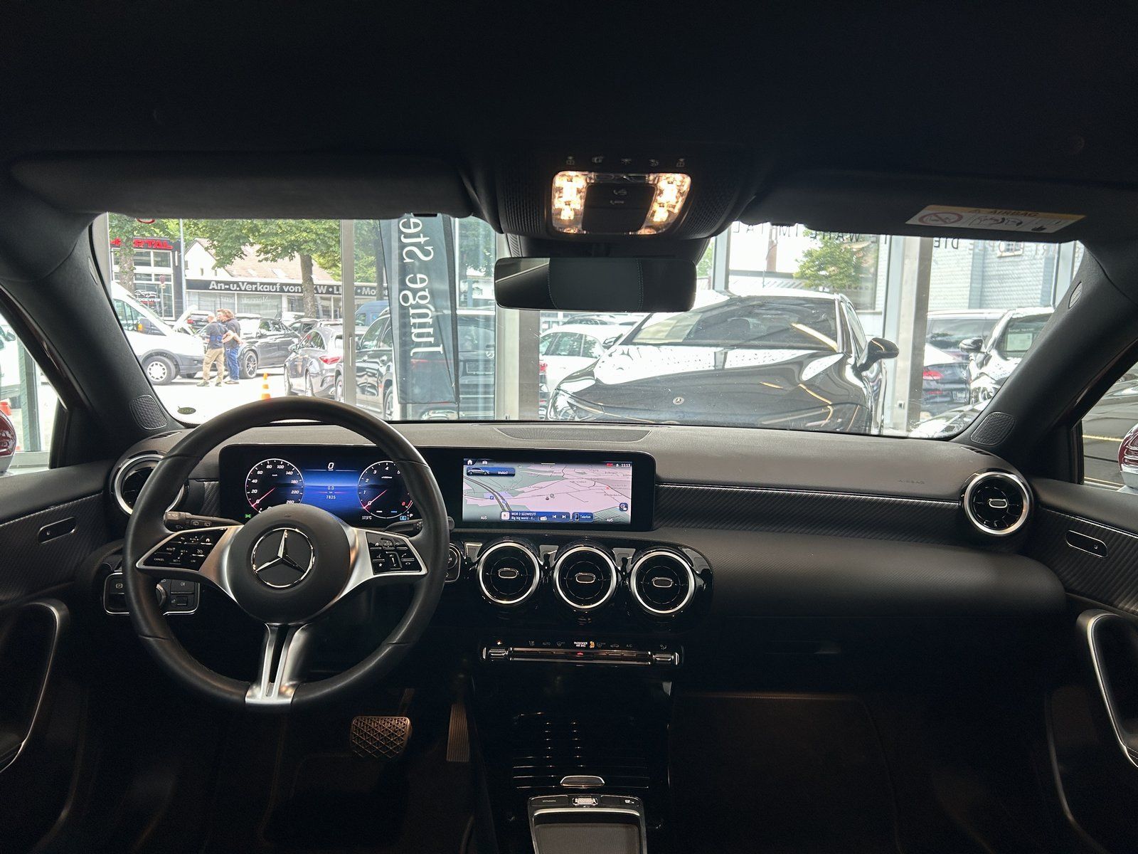 Fahrzeugabbildung Mercedes-Benz A 220 4MATIC PROGRESSIVE ADVANCED+AHK+VOLLDIGITA