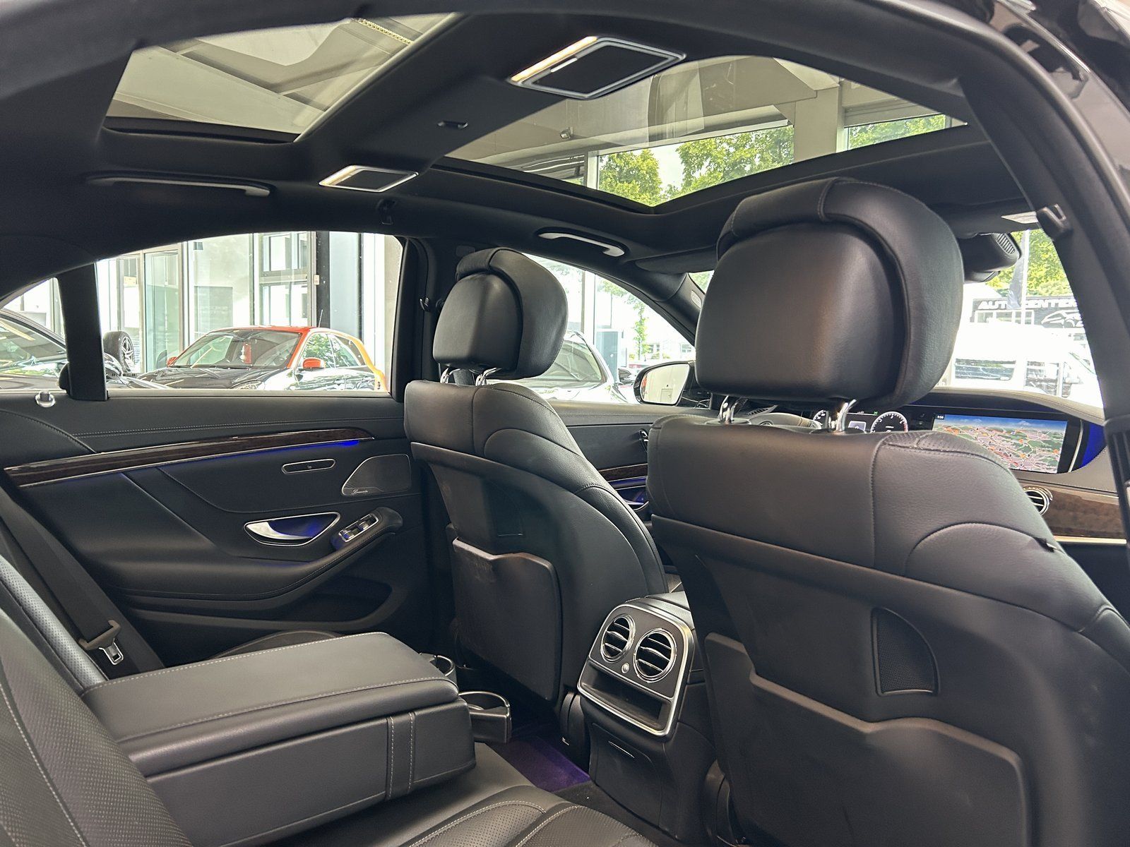 Fahrzeugabbildung Mercedes-Benz S 350 BlueTEC PANORAMA+DISTRONIC+BURMESTER+AIRMA