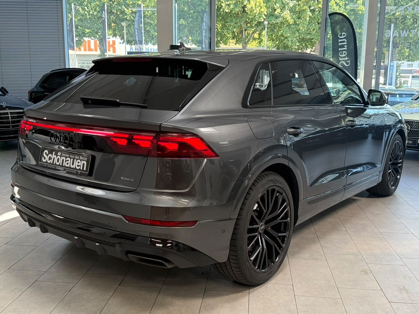 Fahrzeugabbildung Audi Q8 50 3.0 TDI quattro S-LINE PANO+MATRIX+HUD+ACC