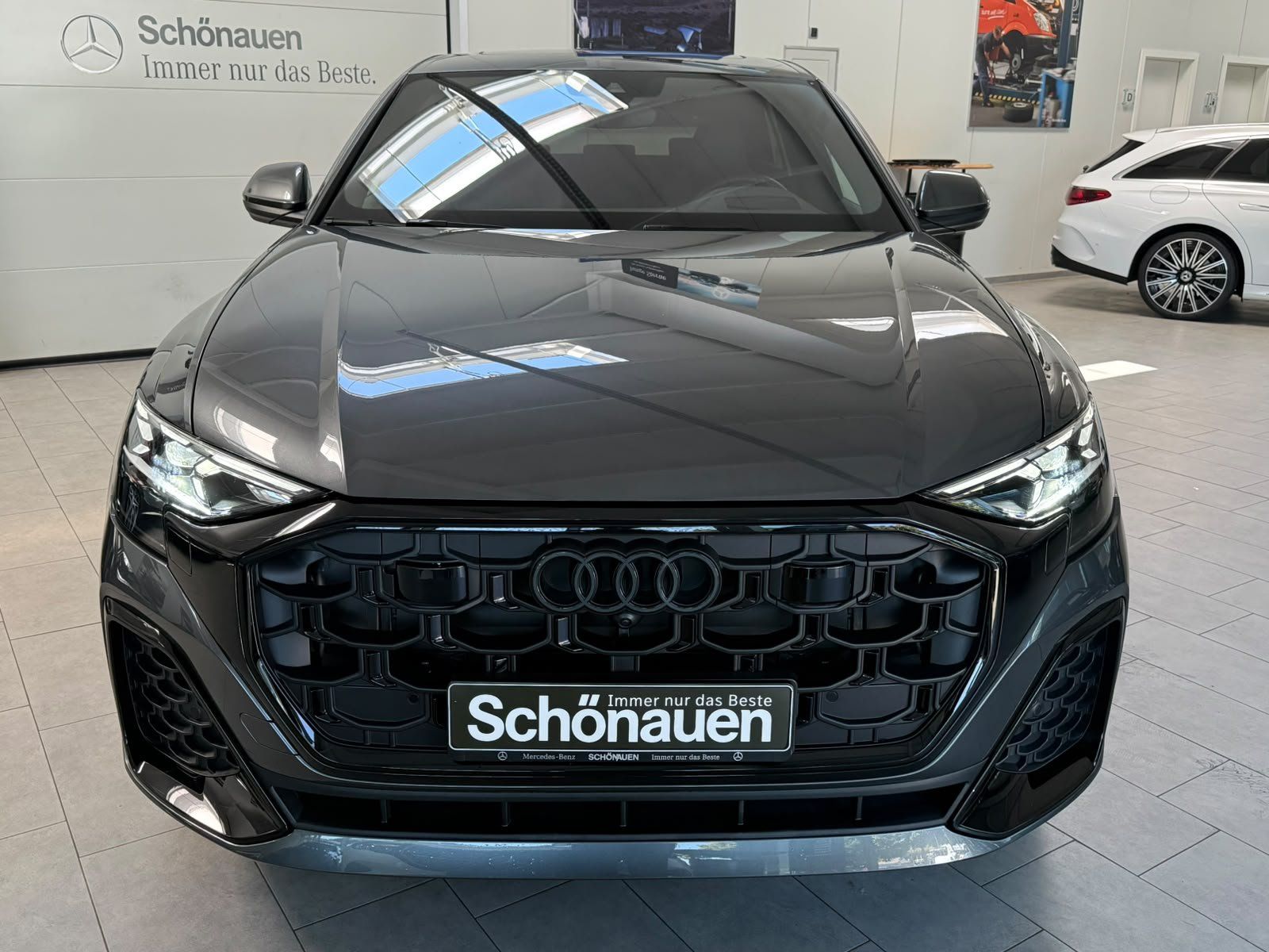Fahrzeugabbildung Audi Q8 50 3.0 TDI quattro S-LINE PANO+MATRIX+HUD+ACC