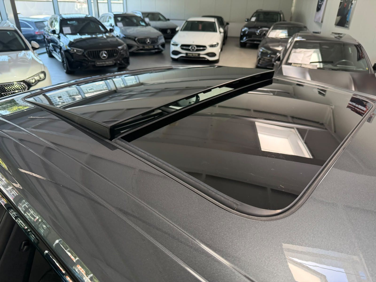 Fahrzeugabbildung Audi Q8 50 3.0 TDI quattro S-LINE PANO+MATRIX+HUD+ACC