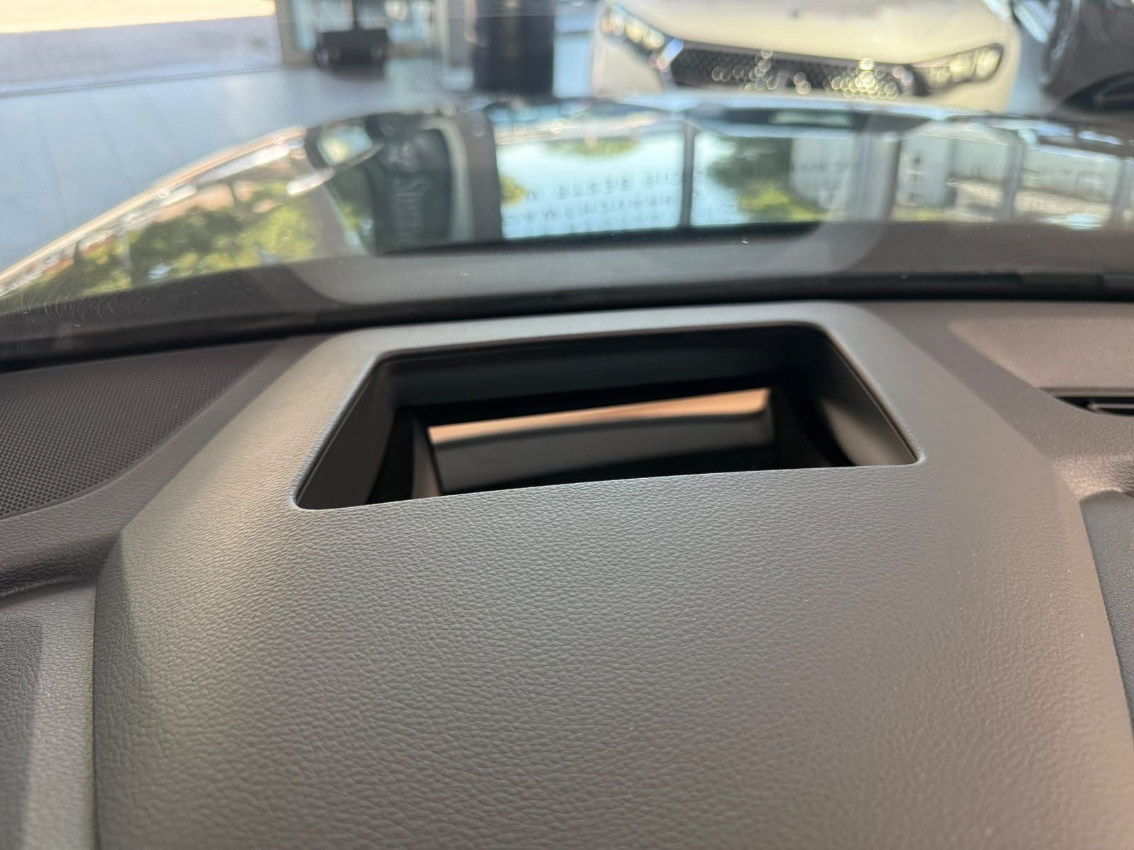 Fahrzeugabbildung Audi Q8 50 3.0 TDI quattro S-LINE PANO+MATRIX+HUD+ACC