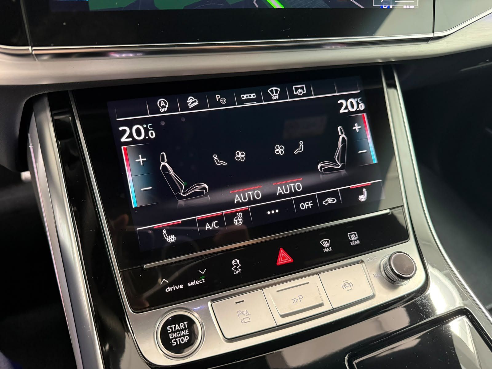 Fahrzeugabbildung Audi Q8 50 3.0 TDI quattro S-LINE PANO+MATRIX+HUD+ACC