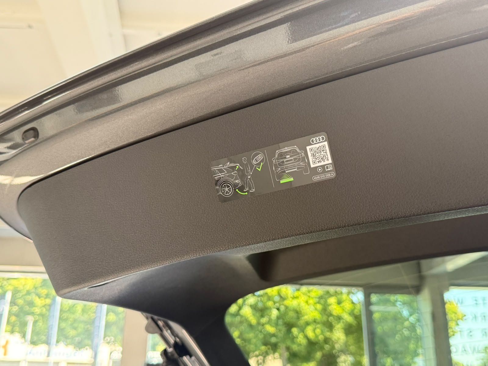 Fahrzeugabbildung Audi Q8 50 3.0 TDI quattro S-LINE PANO+MATRIX+HUD+ACC