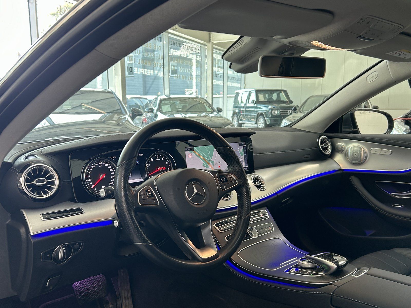 Fahrzeugabbildung Mercedes-Benz E 400 4M Coupé COMAND+PANO+HUD+BURMES+SITZKLIMA