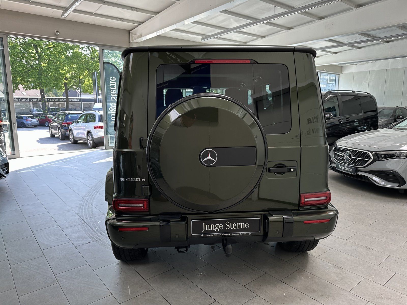 Fahrzeugabbildung Mercedes-Benz G 400d STRONGER THAN TIME AMG+MBEAM+STDHZ+CARBON