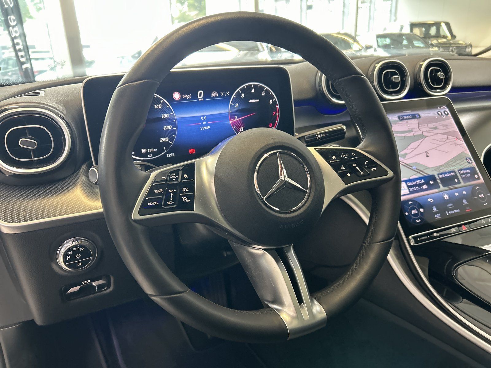 Fahrzeugabbildung Mercedes-Benz C 300 4MATIC T AMG 18"+PANO+DISTRONIC+360°+