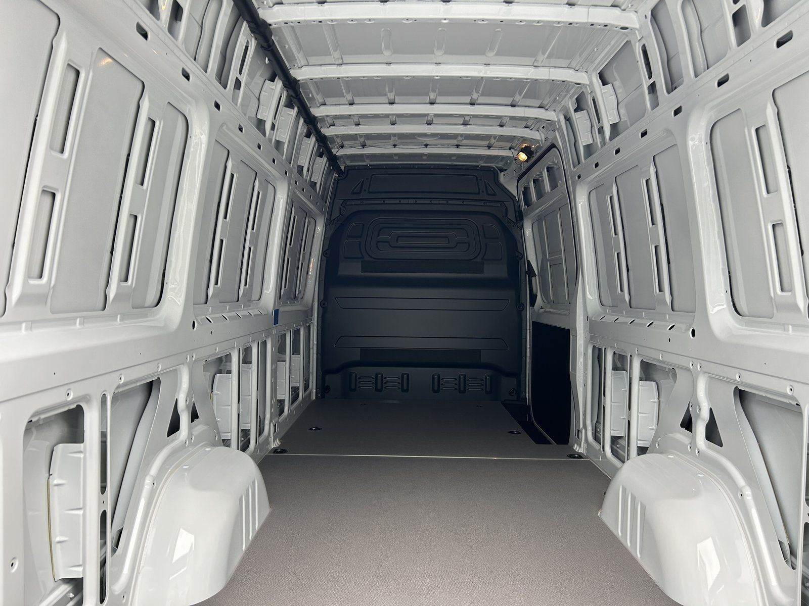 Fahrzeugabbildung Mercedes-Benz Sprinter 317 CDI Lang KLIMA+KAMERA+MBUX+HOLZBODE