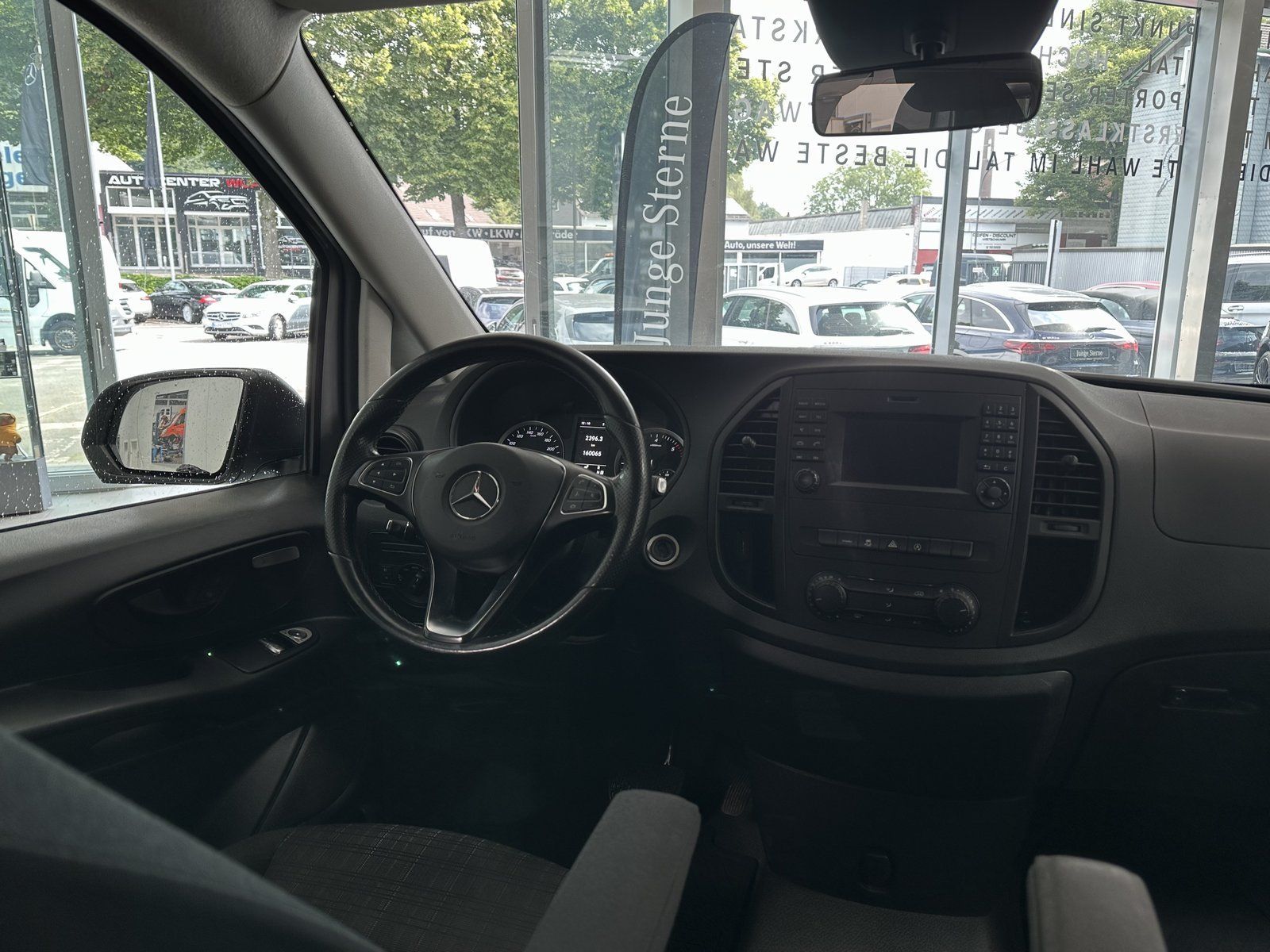 Fahrzeugabbildung Mercedes-Benz Vito 119 CDI Tourer lang+5 Sitzer+2xSchiebet+AHK