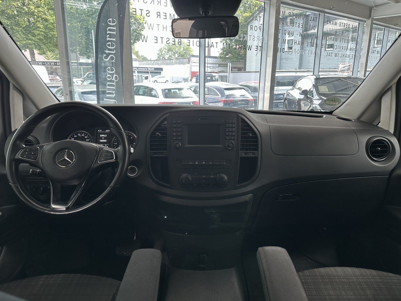 Fahrzeugabbildung Mercedes-Benz Vito 119 CDI Tourer lang+5 Sitzer+2xSchiebet+AHK