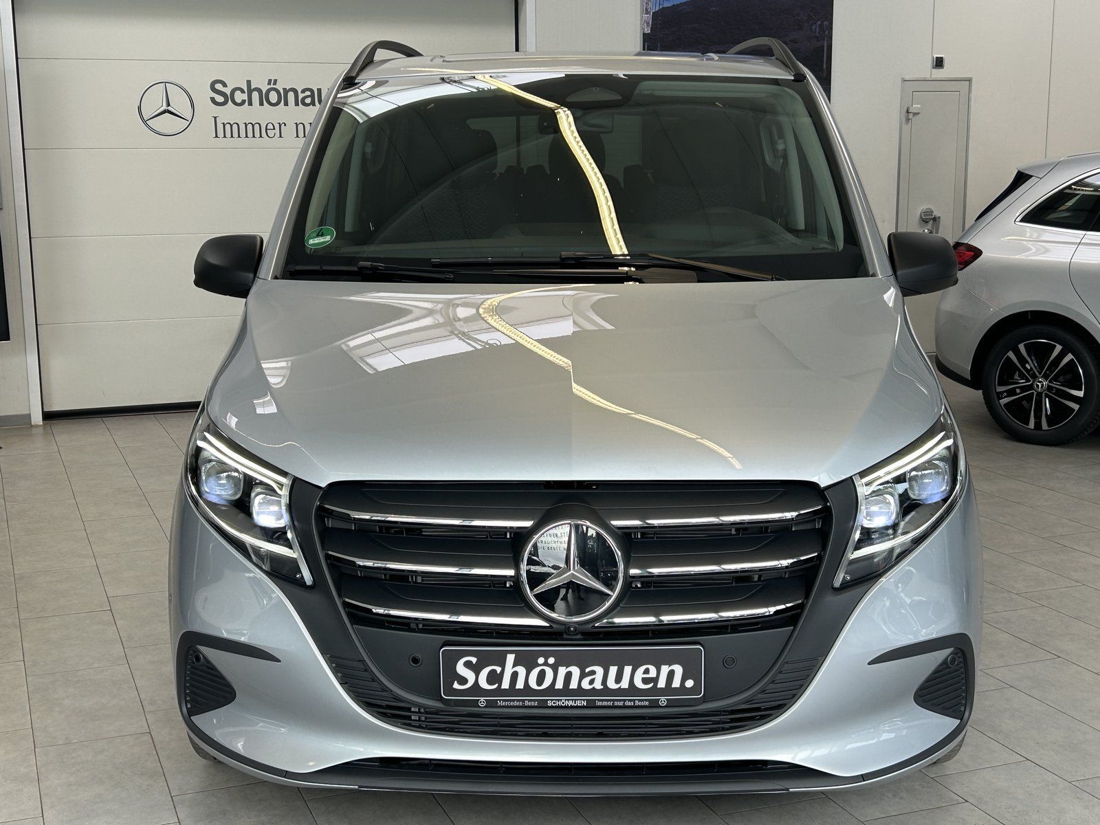 Fahrzeugabbildung Mercedes-Benz Vito 124 Tourer SPORTPAKET+STDHZ+360+DISTRO+19"