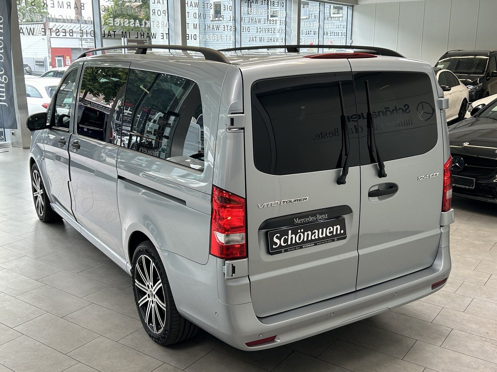 Fahrzeugabbildung Mercedes-Benz Vito 124 Tourer SPORTPAKET+STDHZ+360+DISTRO+19"