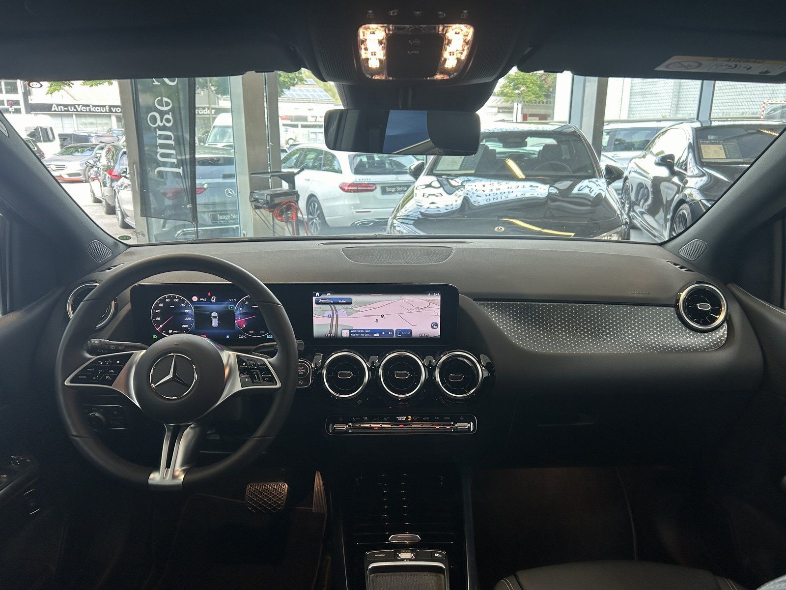 Fahrzeugabbildung Mercedes-Benz B 250 4M DISTR+MEMORY+KAMERA+LED+TOTW+EASYPK+DAB