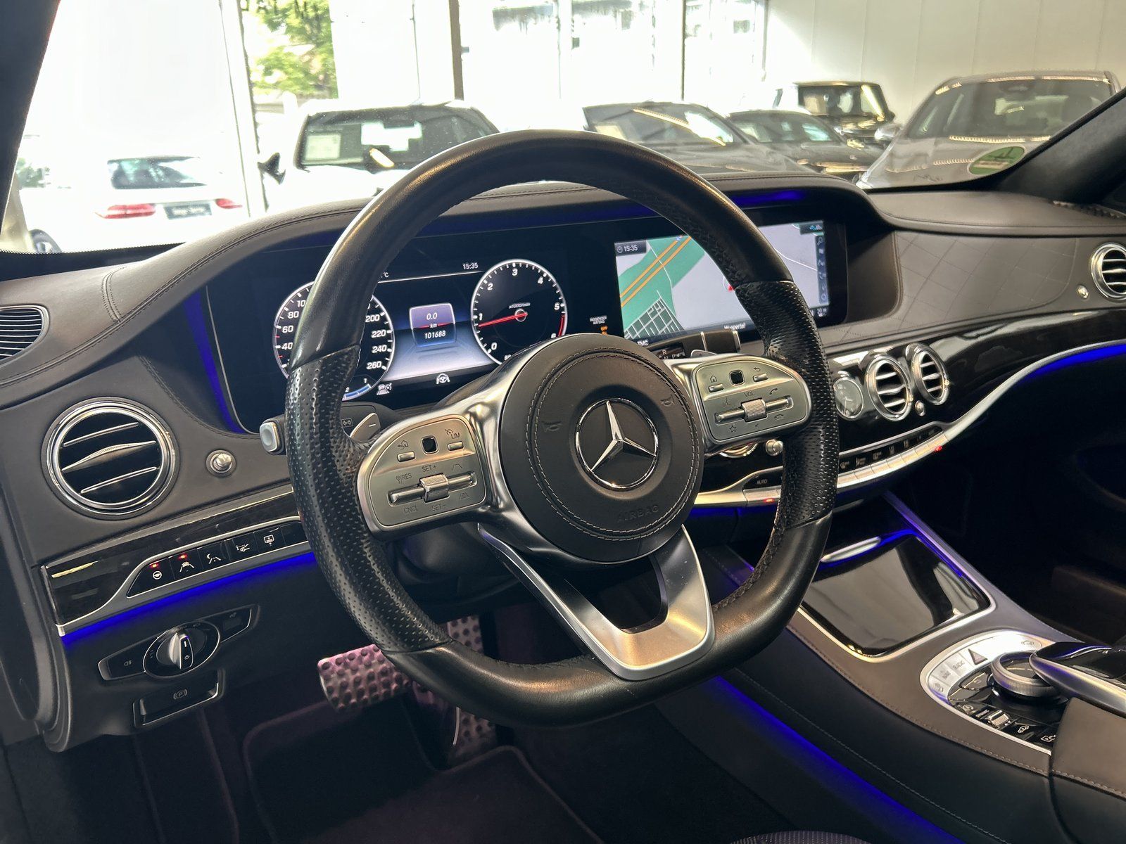 Fahrzeugabbildung Mercedes-Benz S 400d AMG TV+FONDENT+STHZ+EXKLUSIVPKT+HUD+AHK