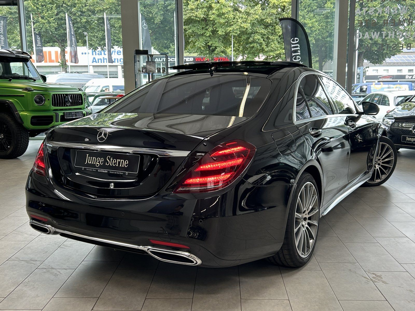 Fahrzeugabbildung Mercedes-Benz S 400d AMG TV+FONDENT+STHZ+EXKLUSIVPKT+HUD+AHK