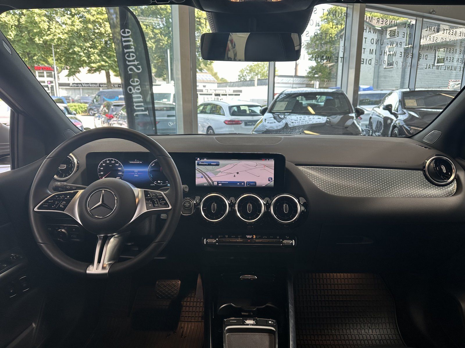 Fahrzeugabbildung Mercedes-Benz B 250e Progressive KAMERA+LED+CARPLAY+DAB+EASYPK