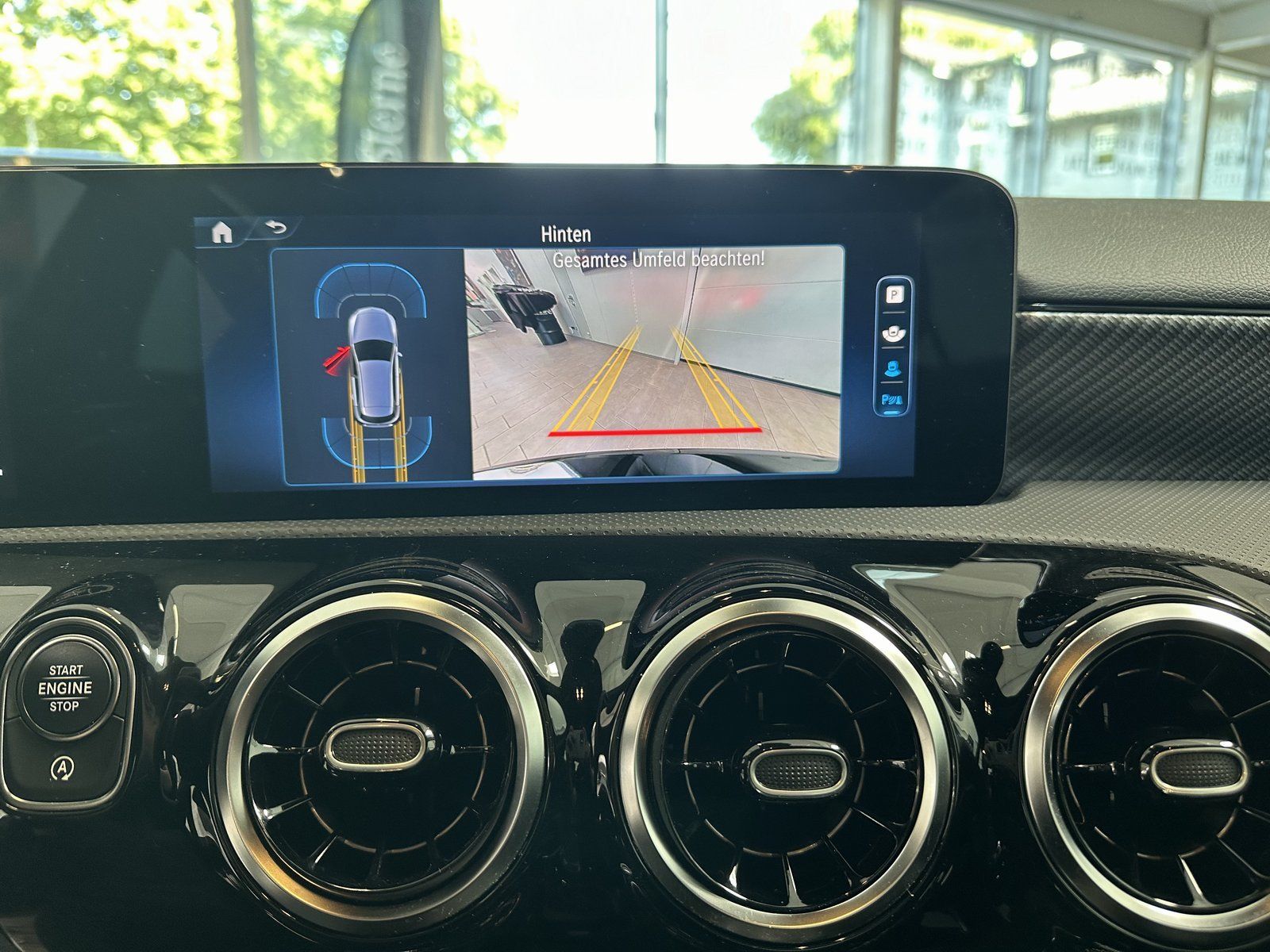 Fahrzeugabbildung Mercedes-Benz A 200 Progressive KAMERA+LED+SPURPKT+CARPLAY+DAB