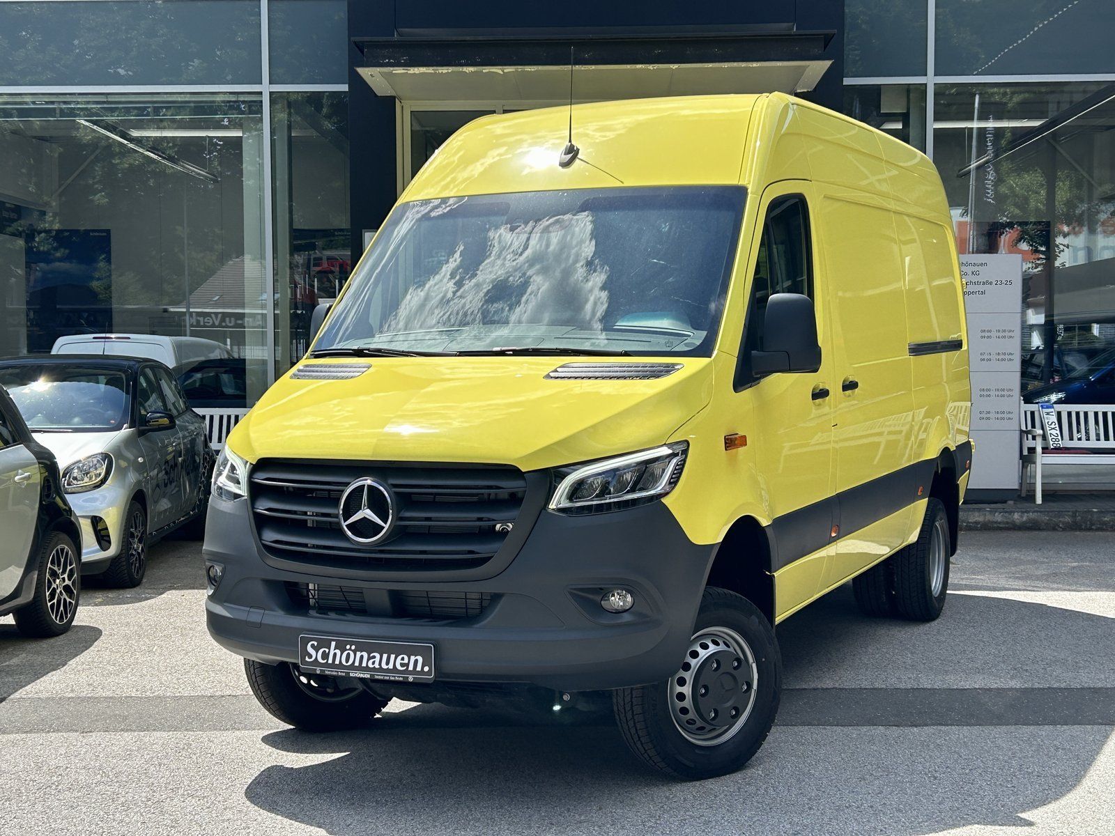 Mercedes-Benz Sprinter Kastenwagen 519 CDI Allrad 4x4 Standard