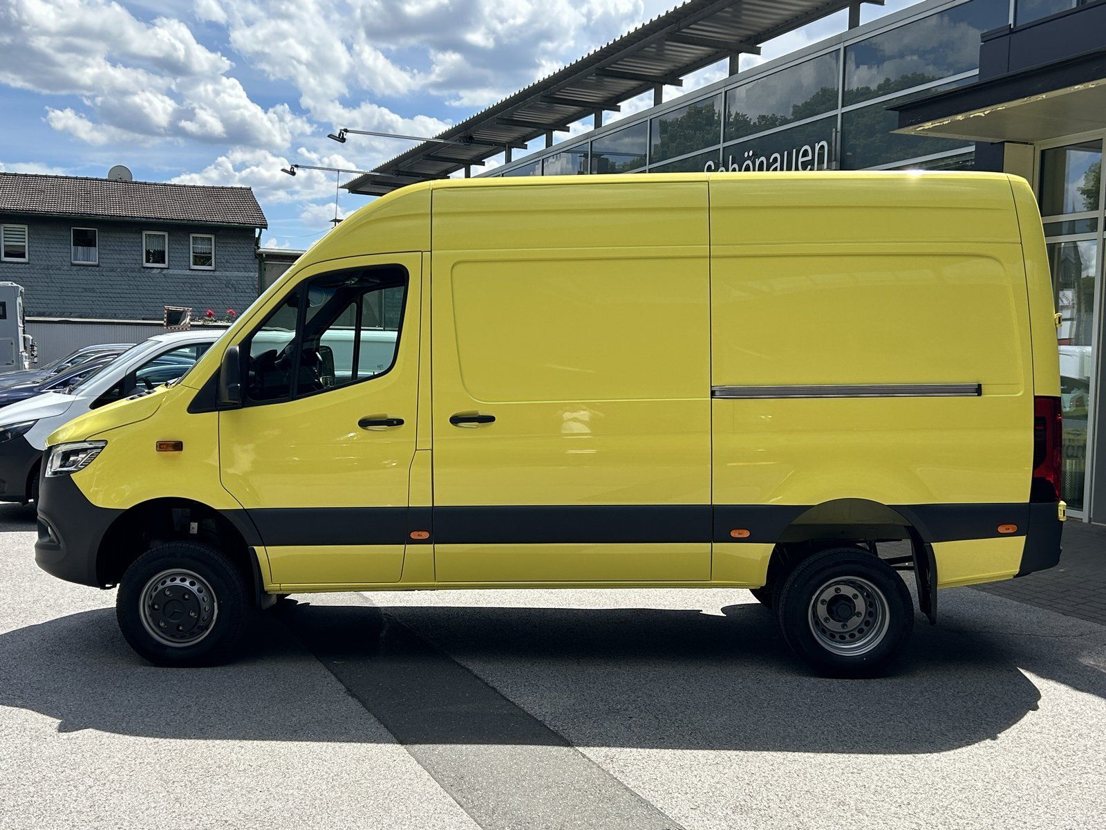 Fahrzeugabbildung Mercedes-Benz Sprinter Kastenwagen 519 CDI Allrad 4x4 Standard