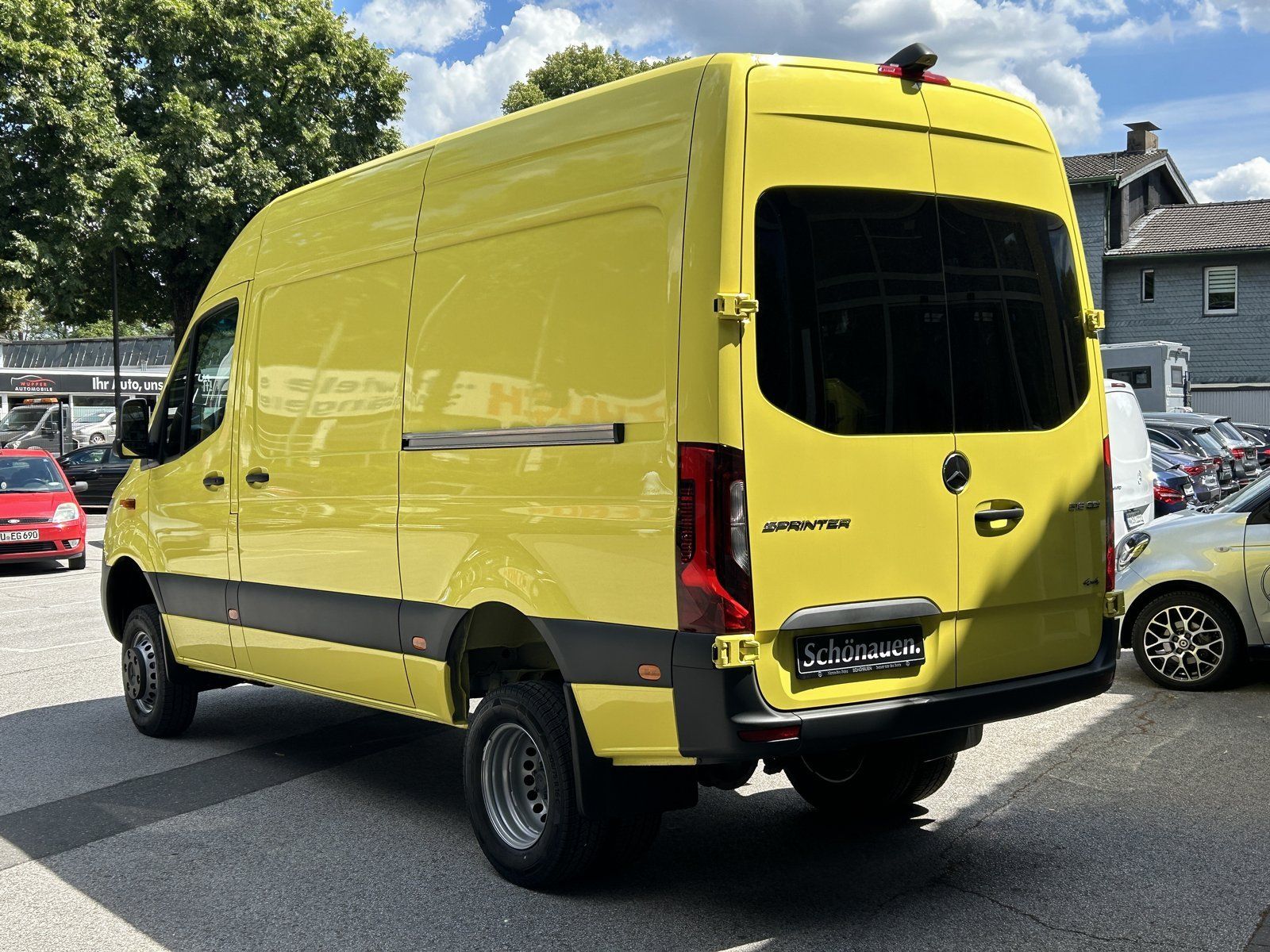 Fahrzeugabbildung Mercedes-Benz Sprinter Kastenwagen 519 CDI Allrad 4x4 Standard