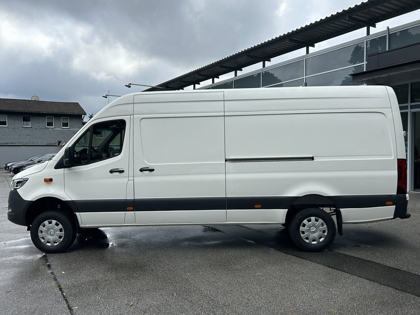 Fahrzeugabbildung Mercedes-Benz Sprinter 319 ALLRAD Lang Kasten AHKVORR+LED+STHZ