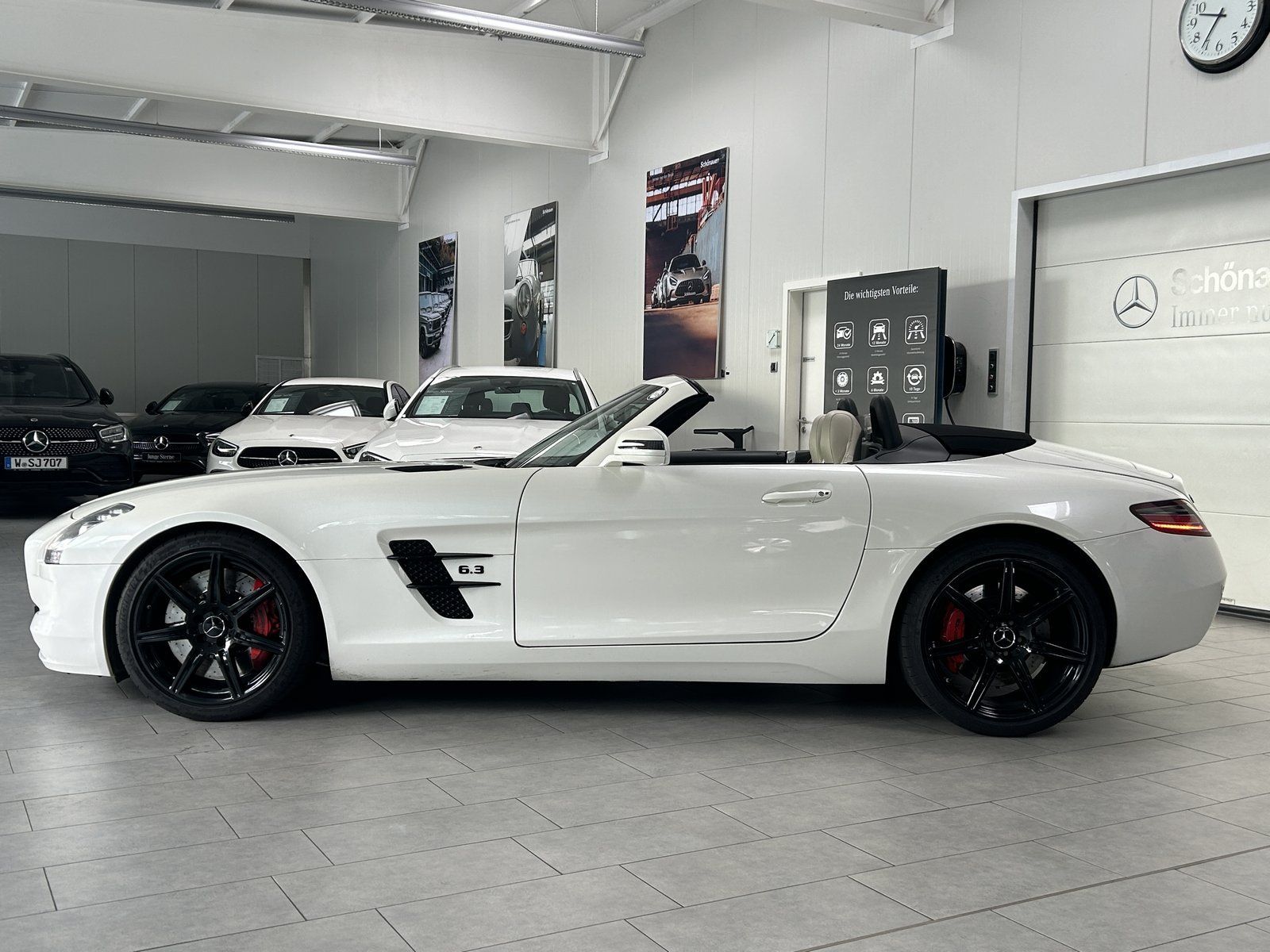 Fahrzeugabbildung Mercedes-Benz SLS AMG Roadster DESIGNO+B&O+KAMERA