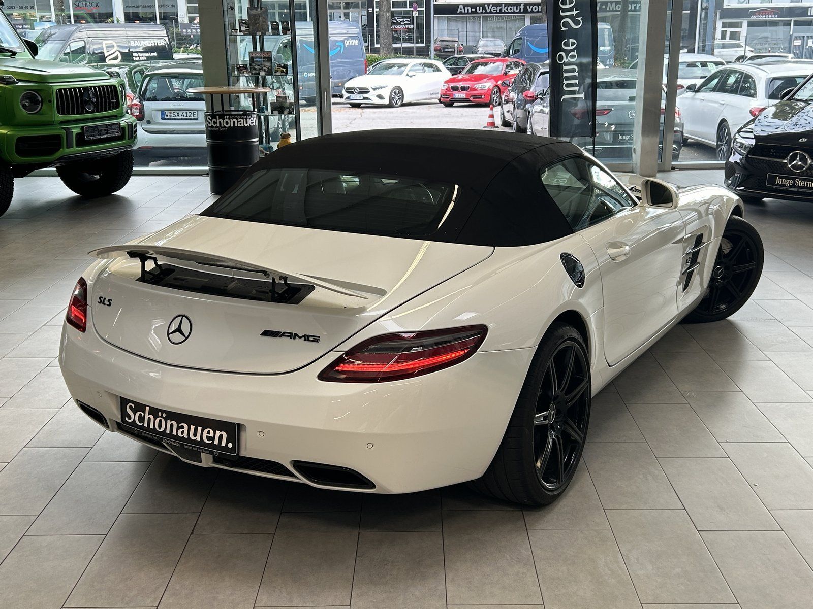 Fahrzeugabbildung Mercedes-Benz SLS AMG Roadster DESIGNO+B&O+KAMERA