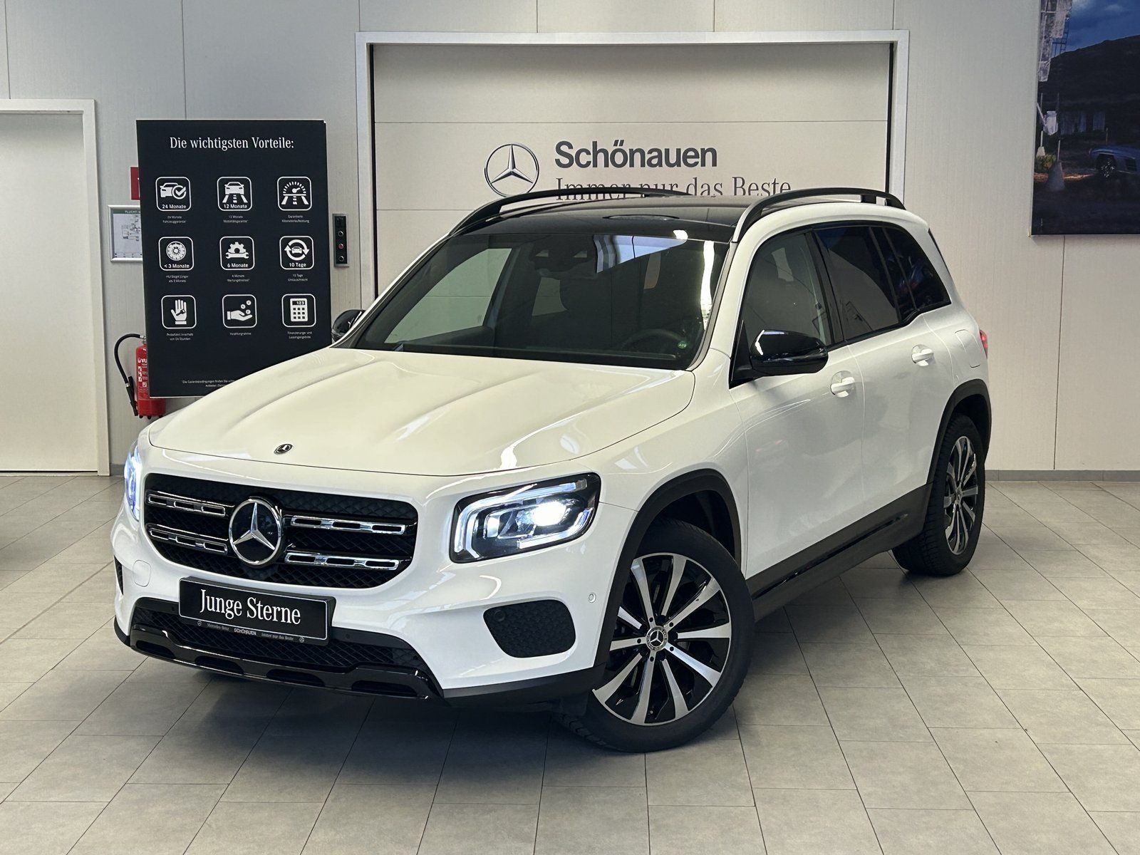 Mercedes-Benz GLB 200 d 4MATIC TOTW+PANO+AHK+EASYPAC+19"+NIGHT