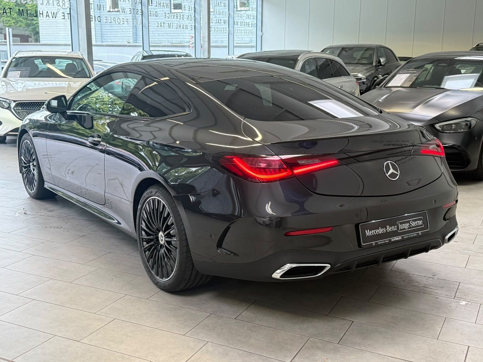 Fahrzeugabbildung Mercedes-Benz CLE 300 4M Coupé AMG+PANO+DISTR+NIGHT+MEMORY+AHK