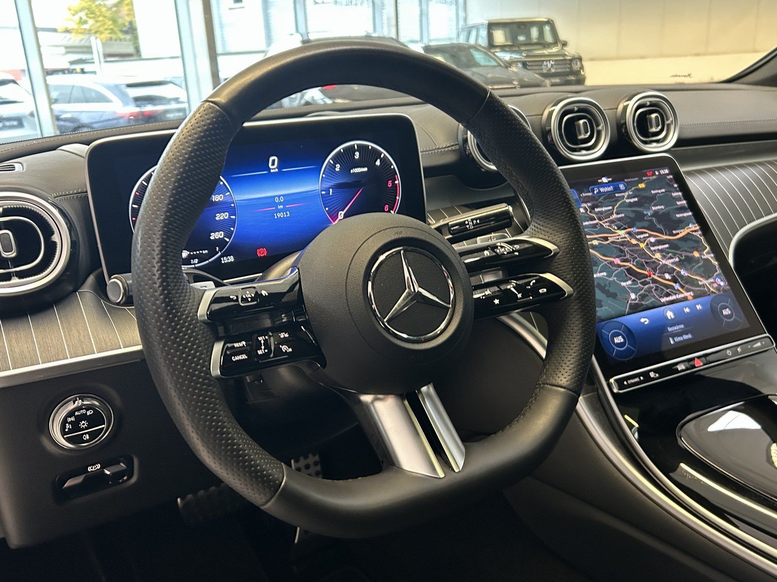 Fahrzeugabbildung Mercedes-Benz C 300d T AMG+PANO+HUD+BURM+MEMORY+360°+NIGHT+FAP