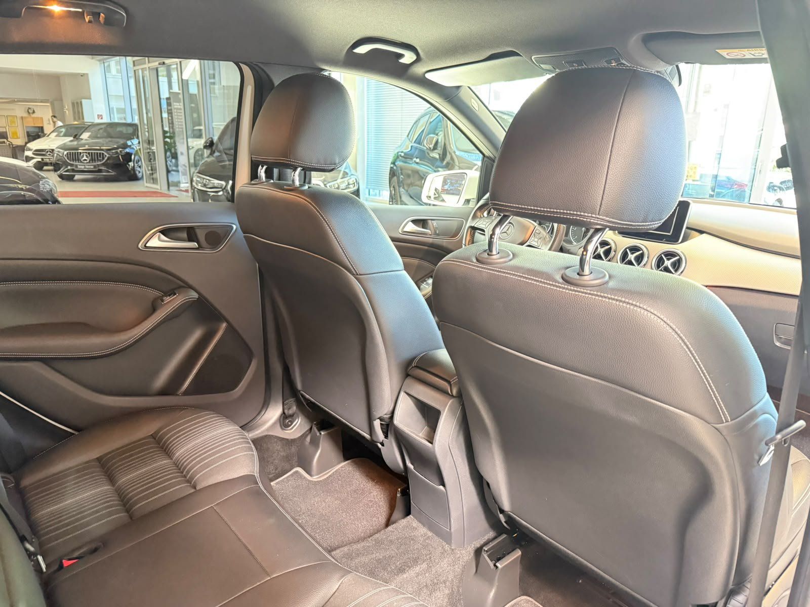 Fahrzeugabbildung Mercedes-Benz B 180 CDI BIXENON+AHK+KAMERA+SITZHZ+KLIMA+PTS