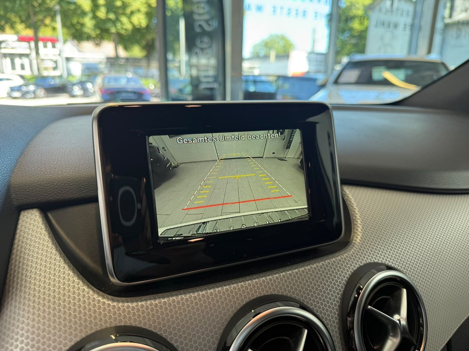 Fahrzeugabbildung Mercedes-Benz B 180 CDI BIXENON+AHK+KAMERA+SITZHZ+KLIMA+PTS