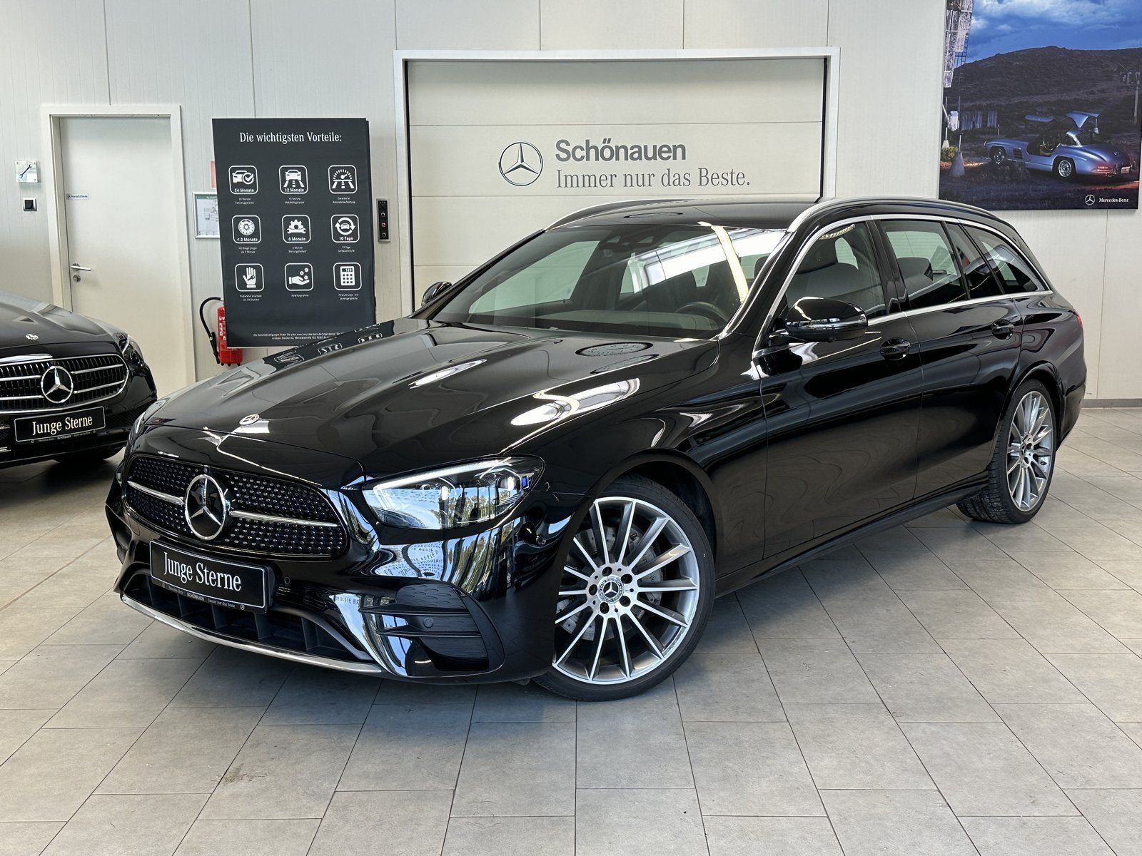 Fahrzeugabbildung Mercedes-Benz E 220 d T AMG DISTRO+MULTIBEAM+HUD+360°+20"