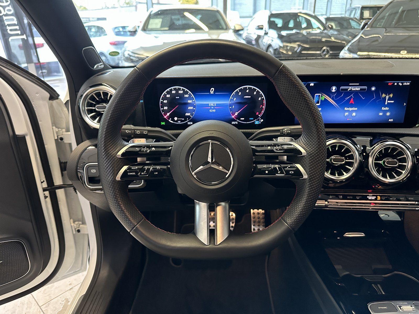 Fahrzeugabbildung Mercedes-Benz A 250 4MATIC AMG PREMIUM BURMESTER+MBEAM+NIGHT