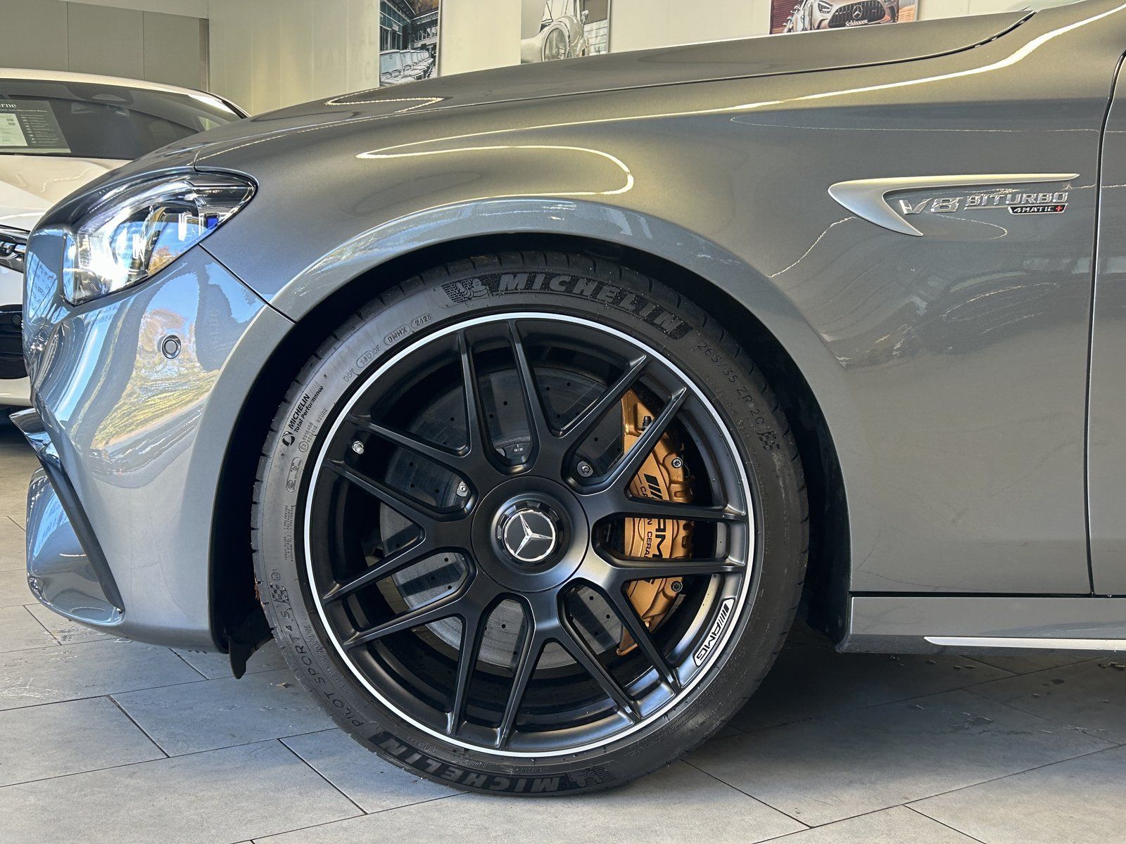 Fahrzeugabbildung Mercedes-Benz AMG E 63S 4M T KERAMIK+DRIVERS+CARBON+MBEAM+PANO